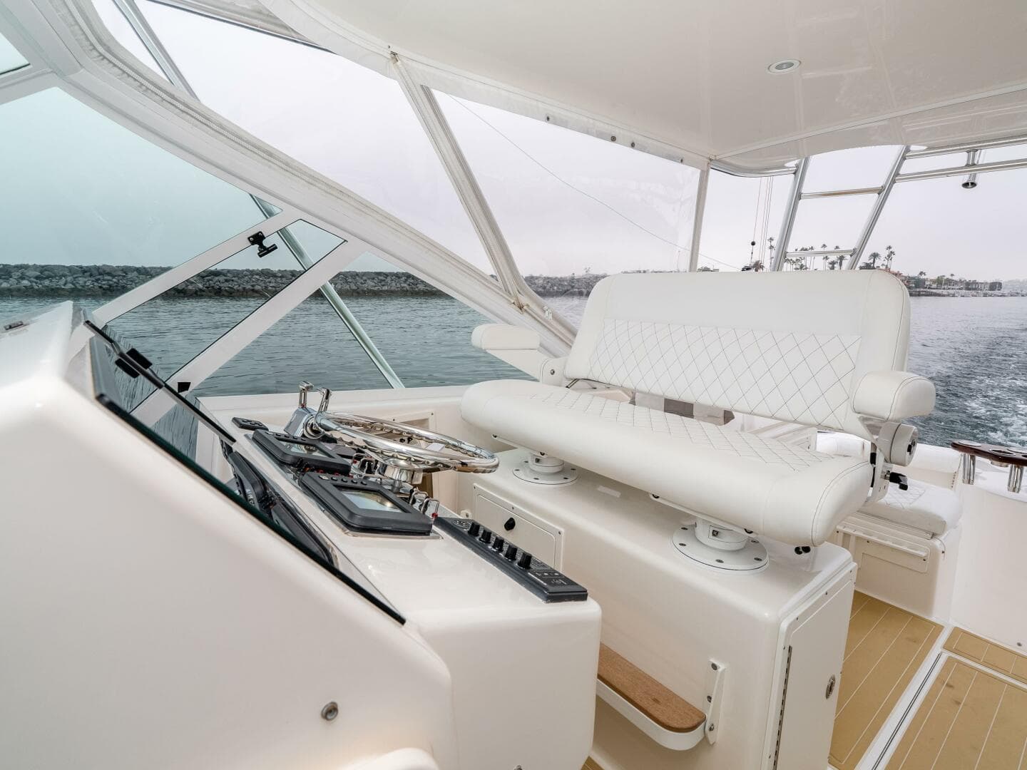 2008 Cabo 38 Express — photo 19