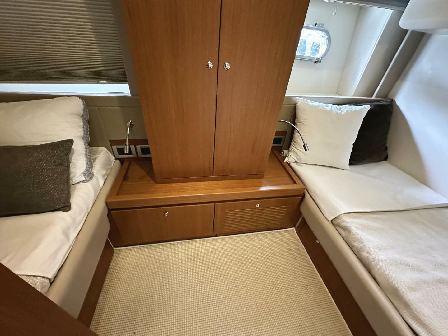 2014 Ferretti Yachts 530 — photo 37
