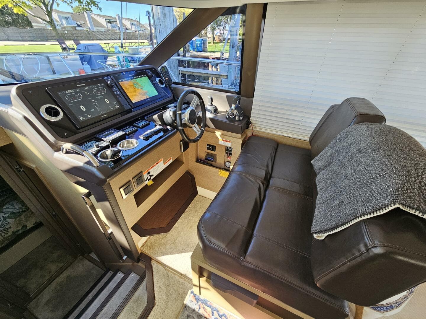 2018 Prestige 460 Flybridge — photo 10