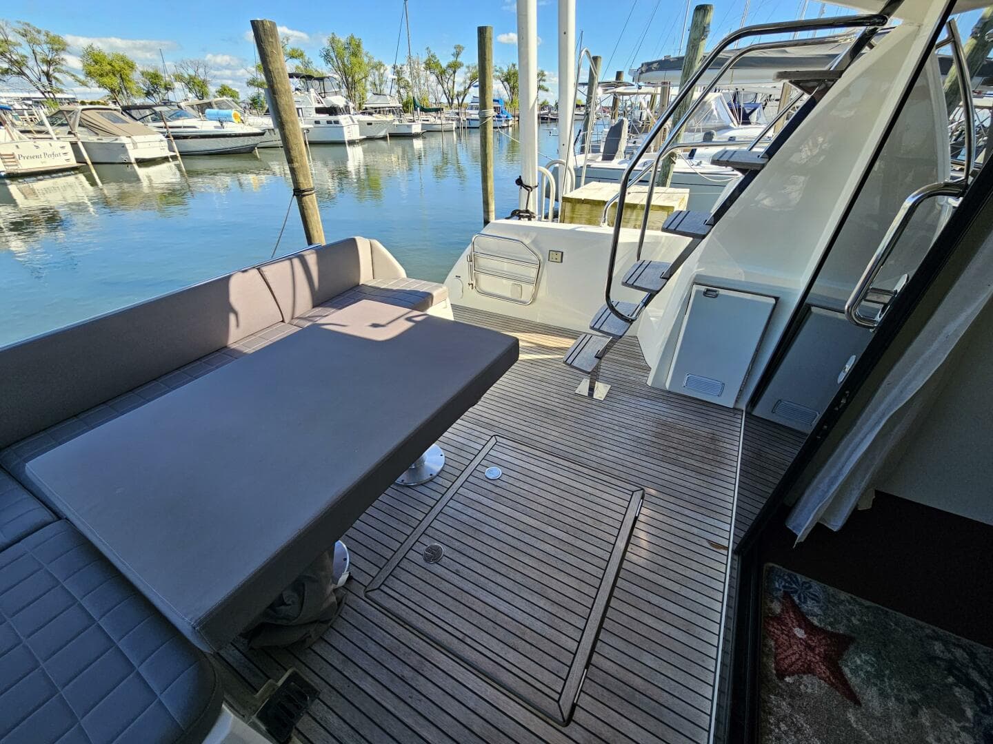 2018 Prestige 460 Flybridge — photo 4