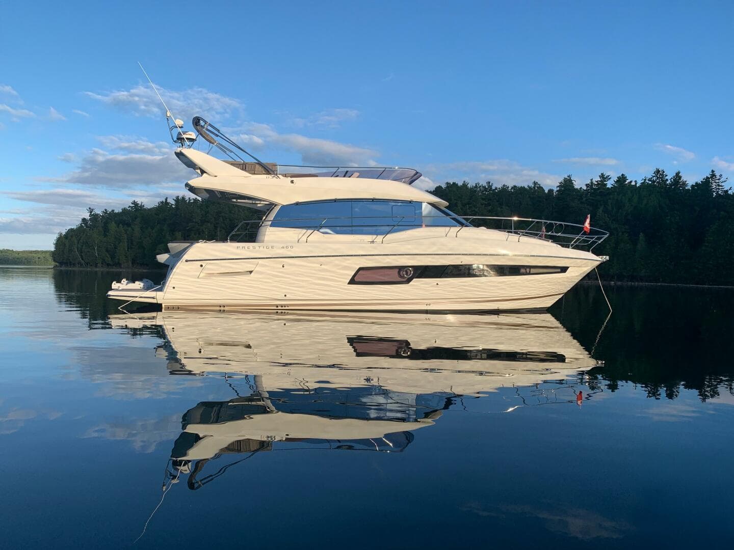 2018 Prestige 460 Flybridge