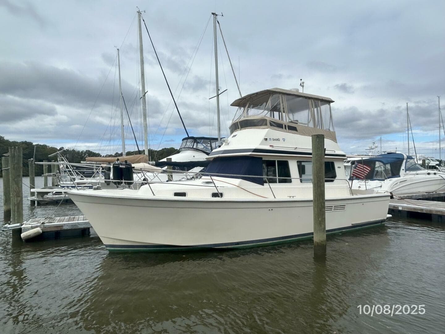 1994 Sabreline Sedan Flybridge — photo 2