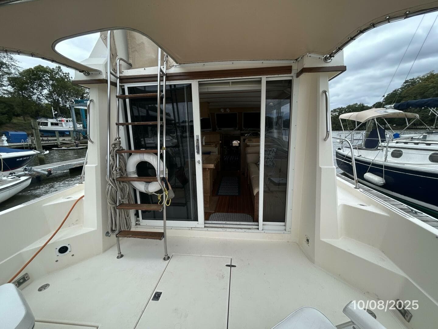 1994 Sabreline Sedan Flybridge — photo 28