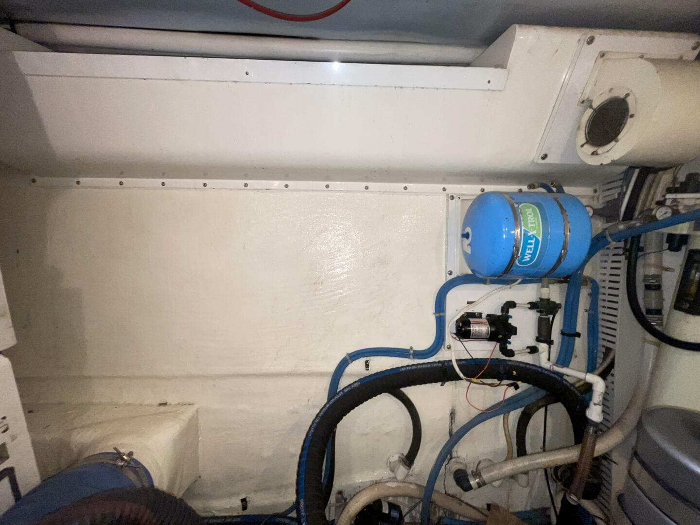 1993 Viking 50 — photo 90