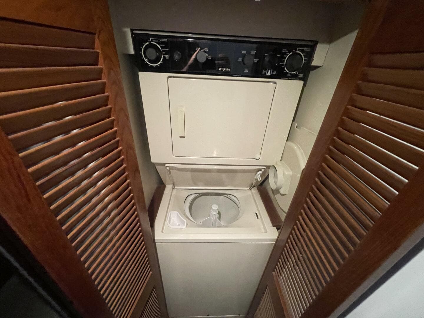 1993 Viking 50 — photo 77