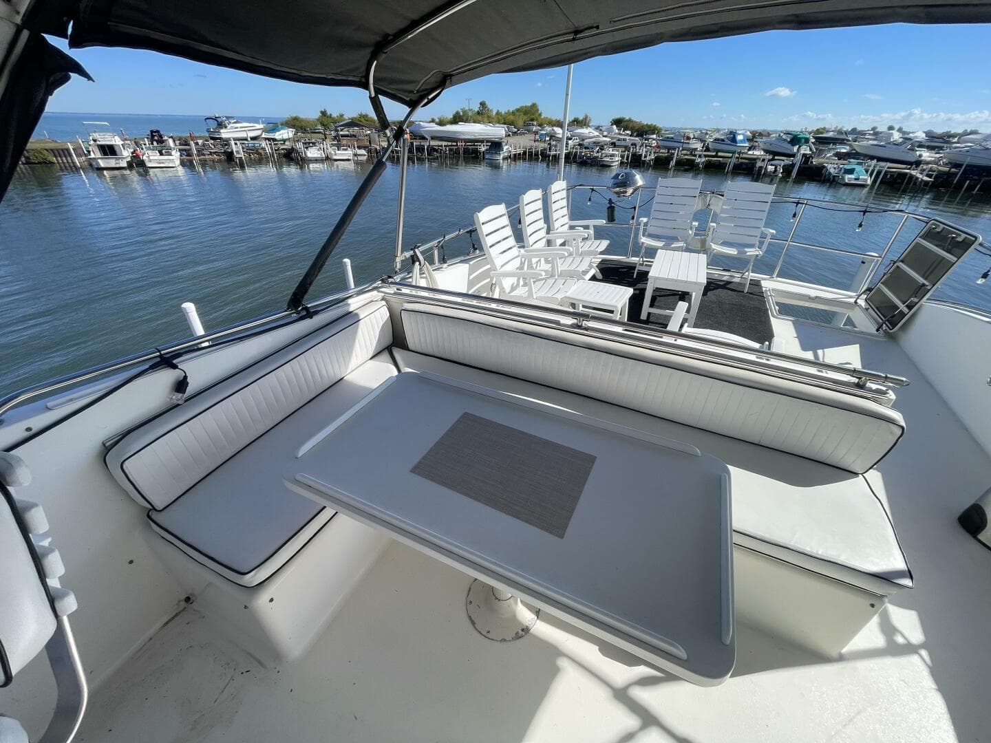 1993 Viking 50 — photo 33