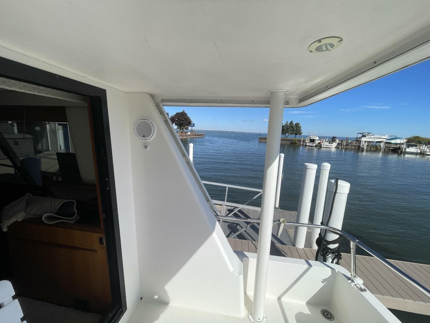 1993 Viking 50 — photo 21