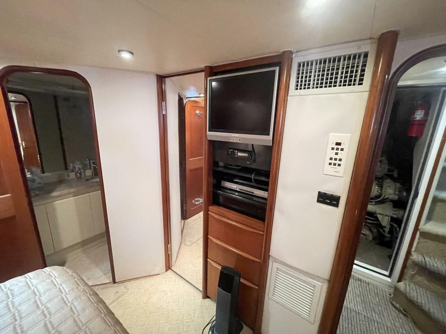 1993 Viking 50 — photo 81