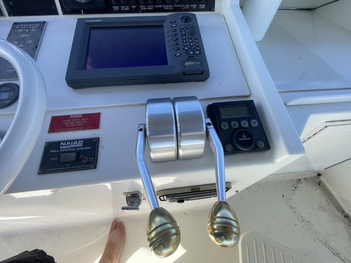 1993 Viking 50 — photo 40