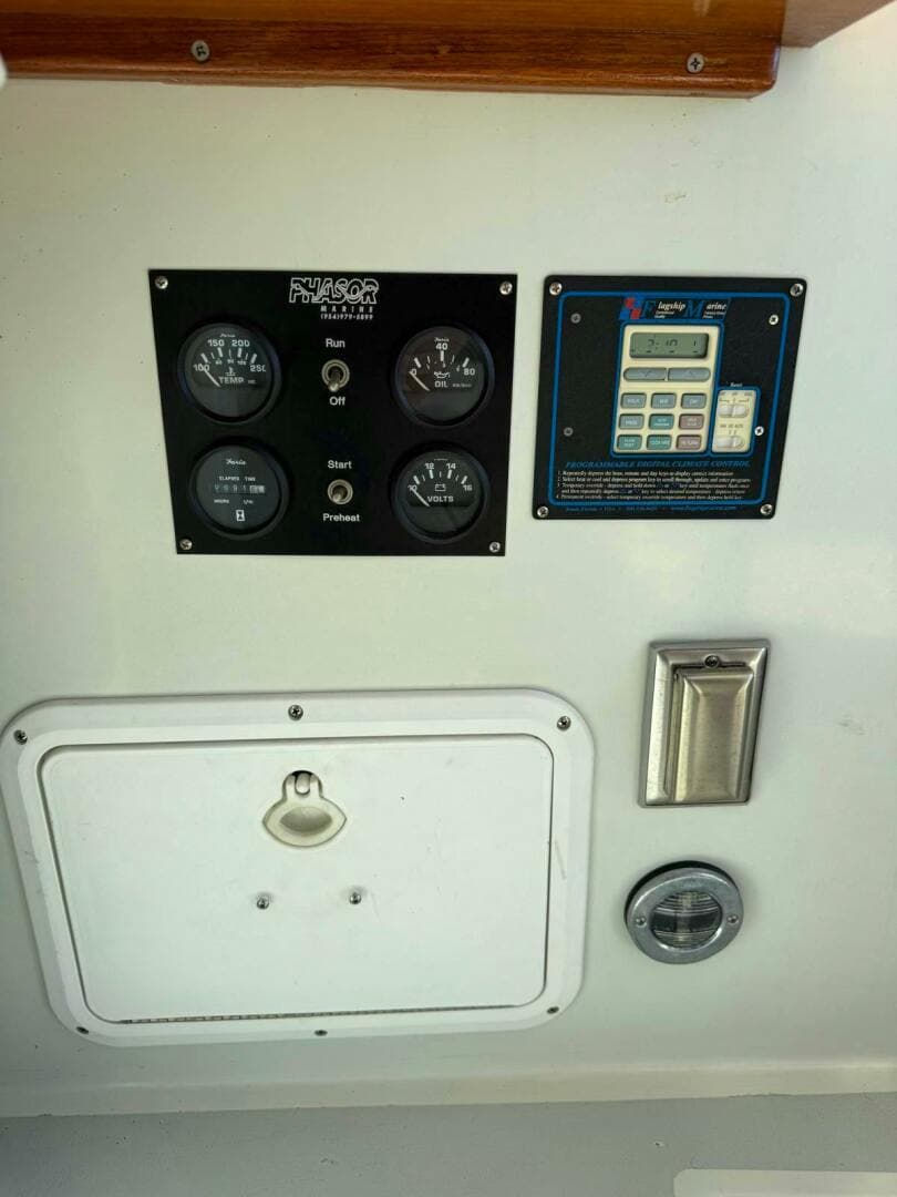 2000 Little Harbor Custom — photo 10