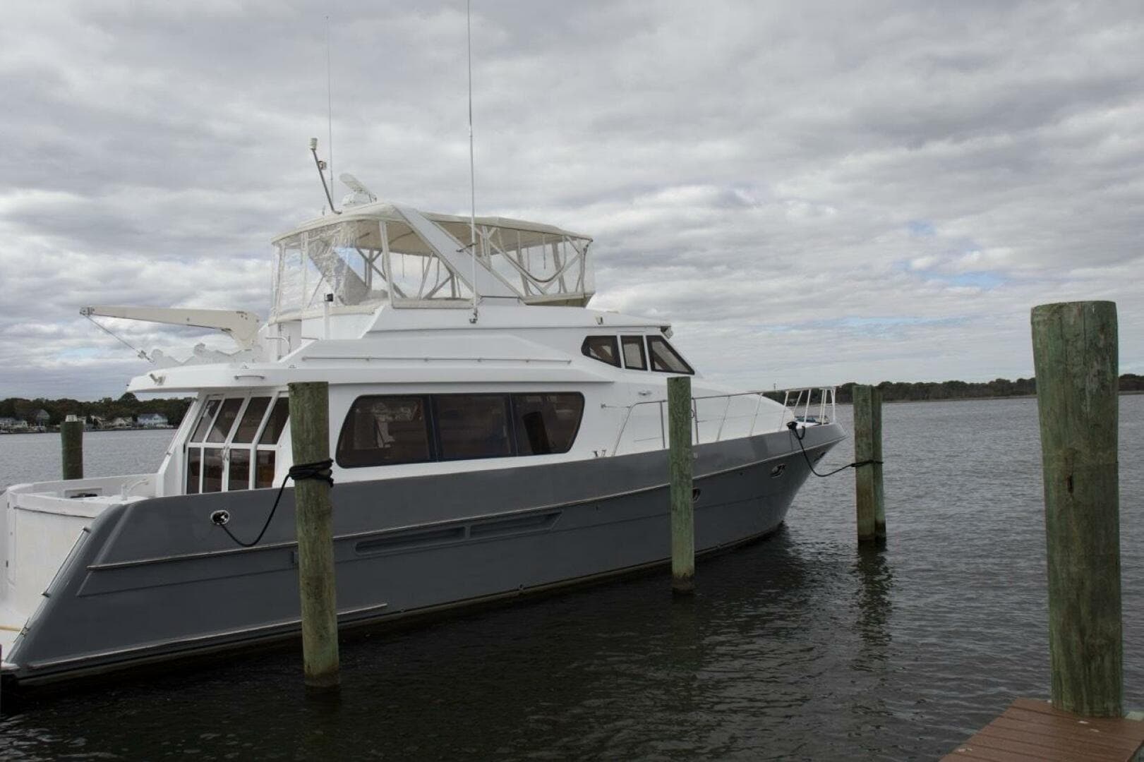 2002 Mckinna 57 Pilothouse — photo 5