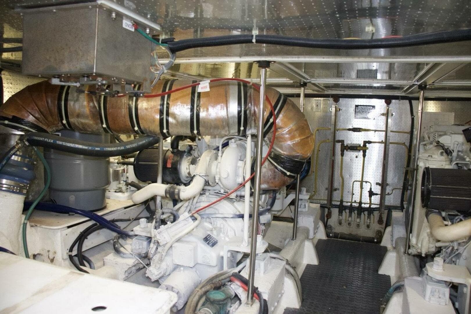 2002 Mckinna 57 Pilothouse — photo 18