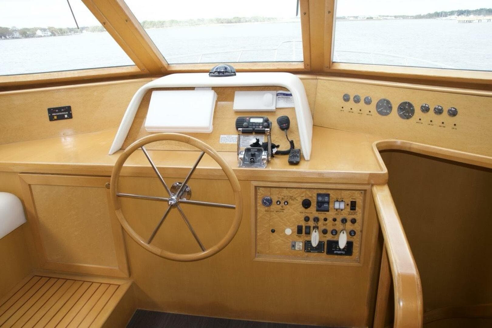 2002 Mckinna 57 Pilothouse — photo 36