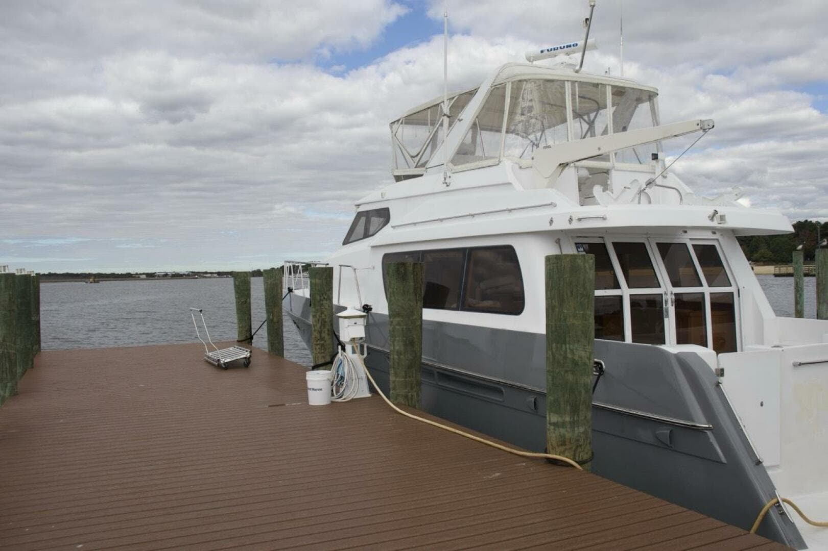 2002 Mckinna 57 Pilothouse — photo 3