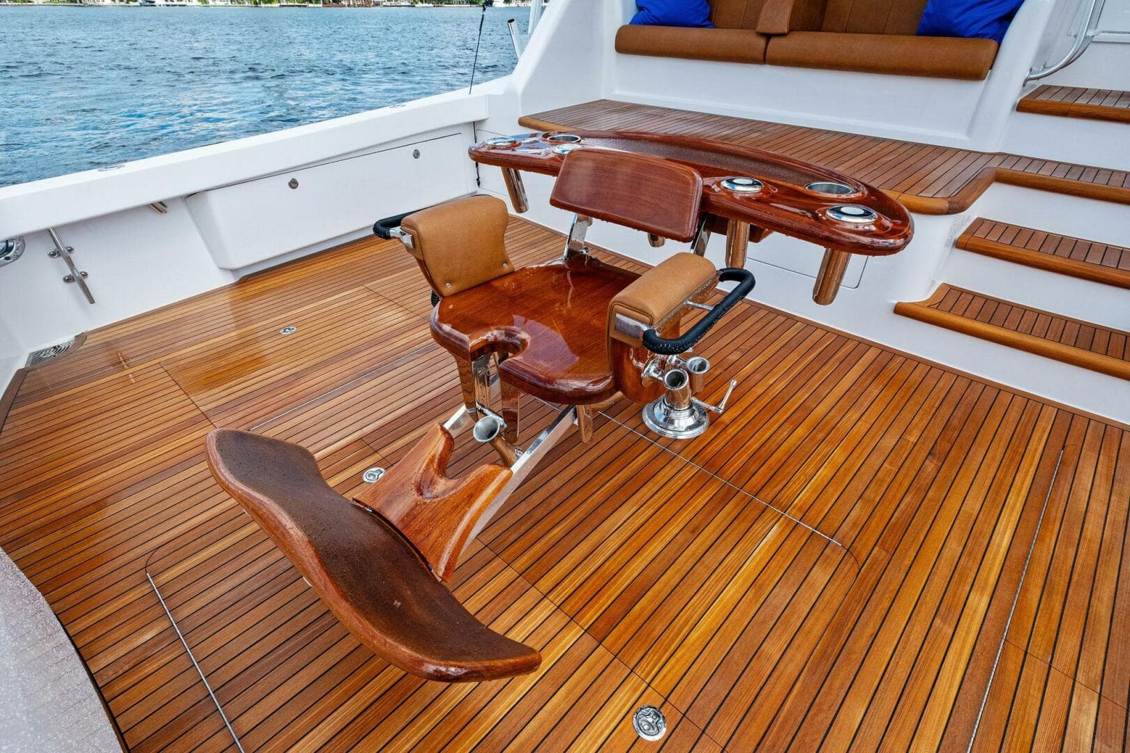 2012 Viking 82 Convertible — photo 65