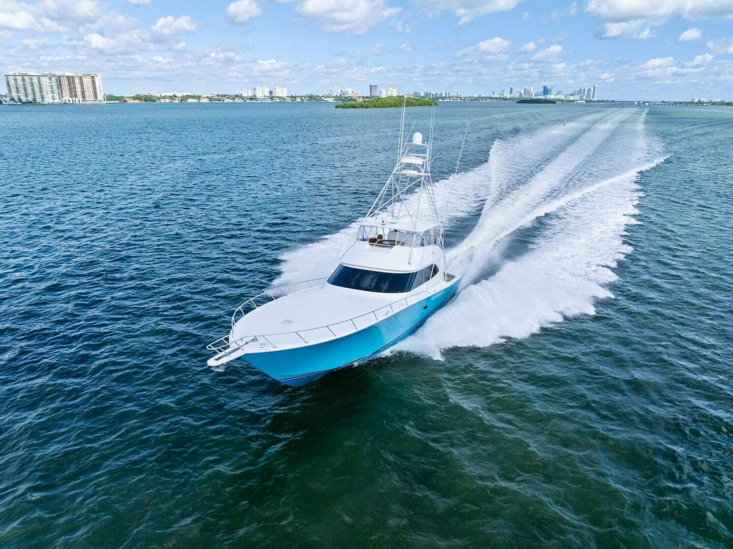 2012 Viking 82 Convertible — photo 115