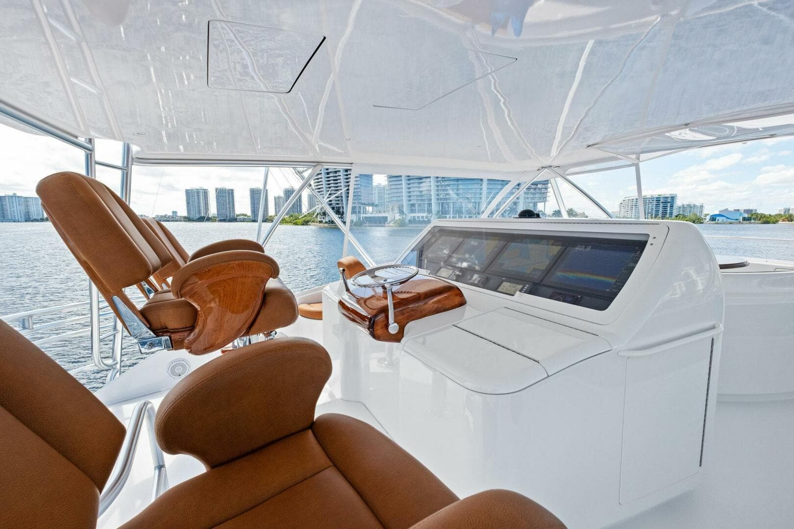 2012 Viking 82 Convertible — photo 80