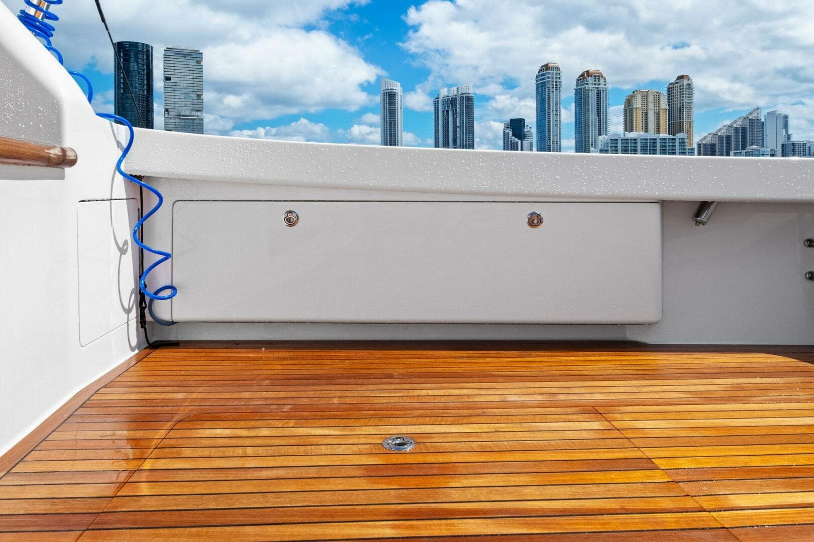 2012 Viking 82 Convertible — photo 78