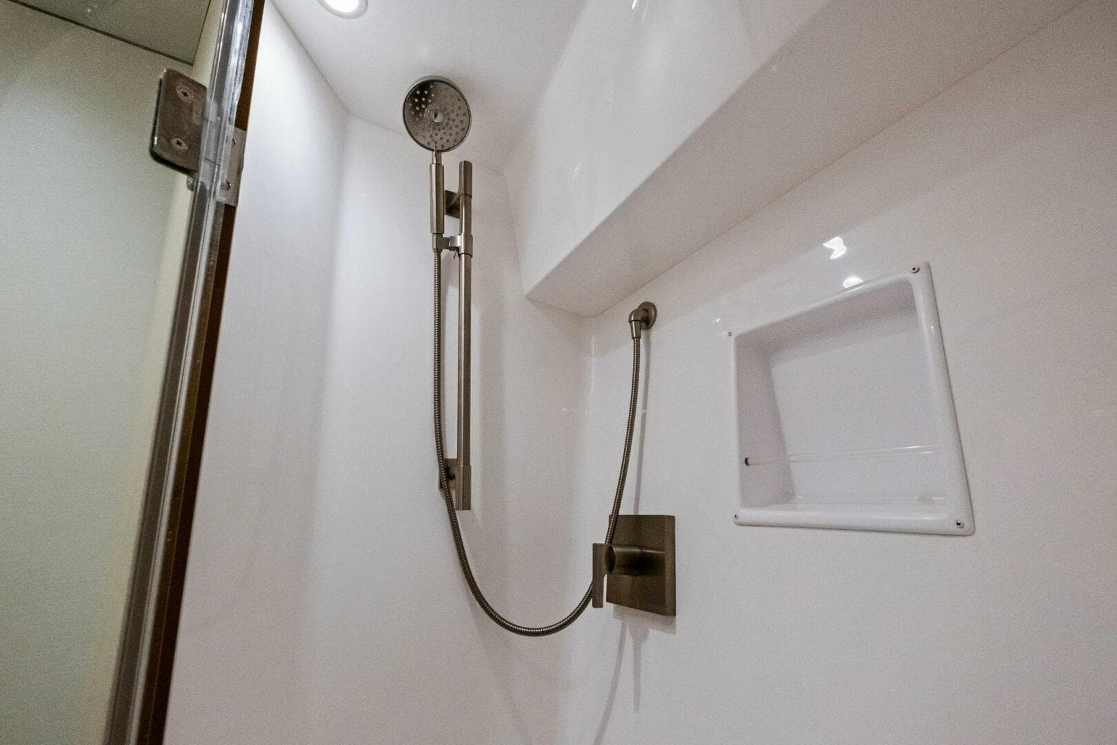 2012 Viking 82 Convertible — photo 57