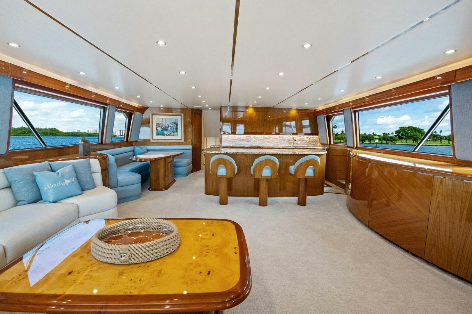 2012 Viking 82 Convertible — photo 8