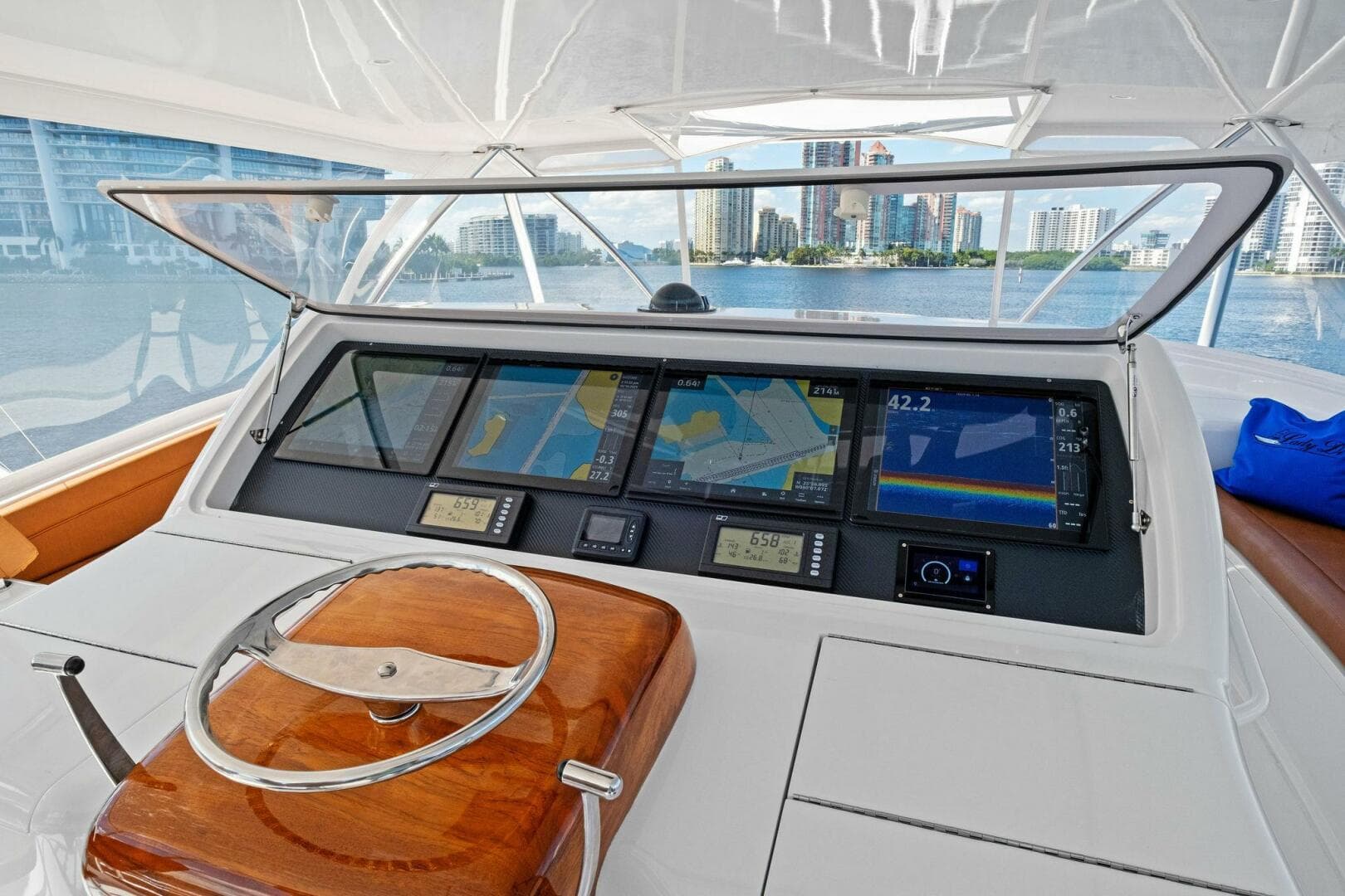 2012 Viking 82 Convertible — photo 84