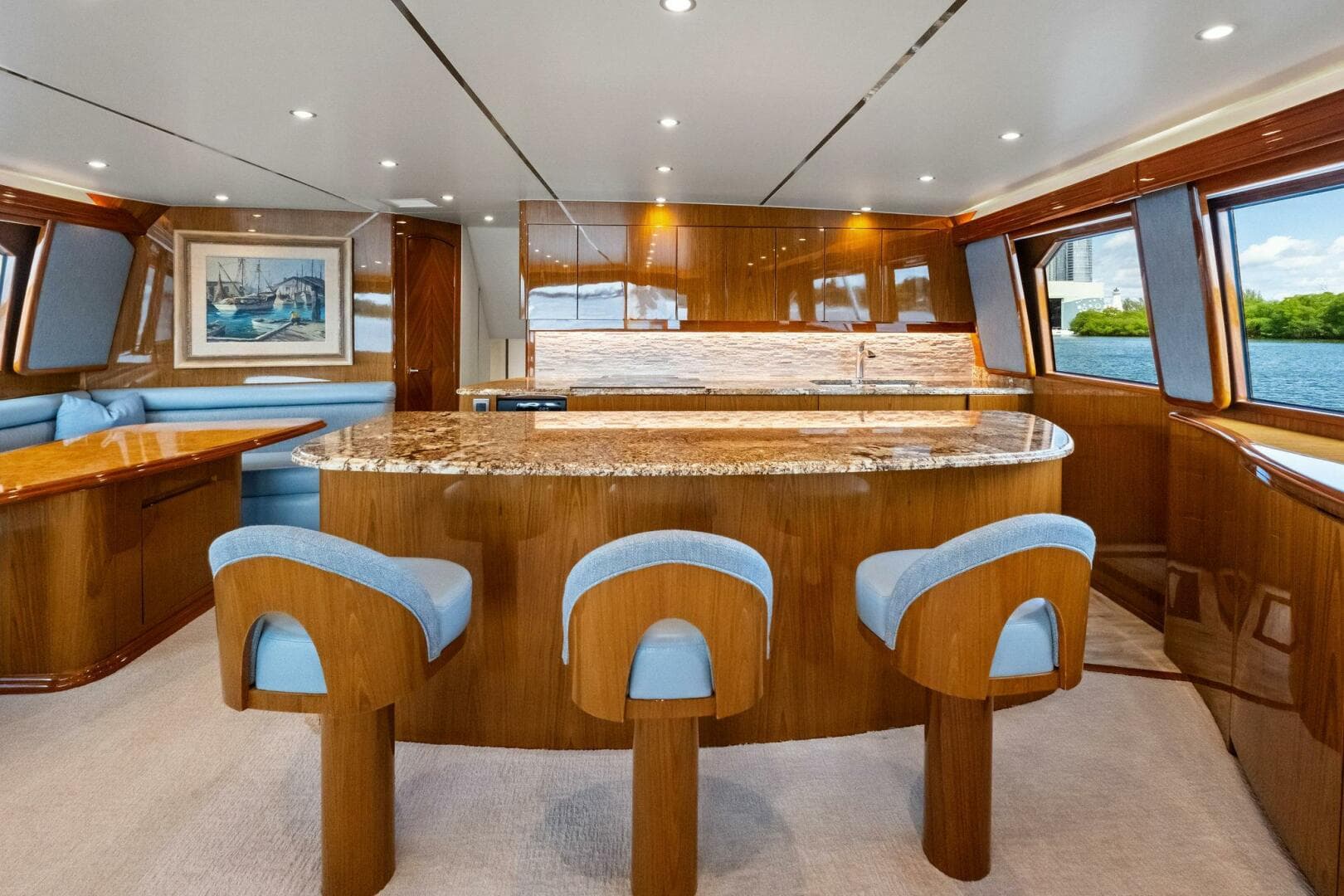 2012 Viking 82 Convertible — photo 10