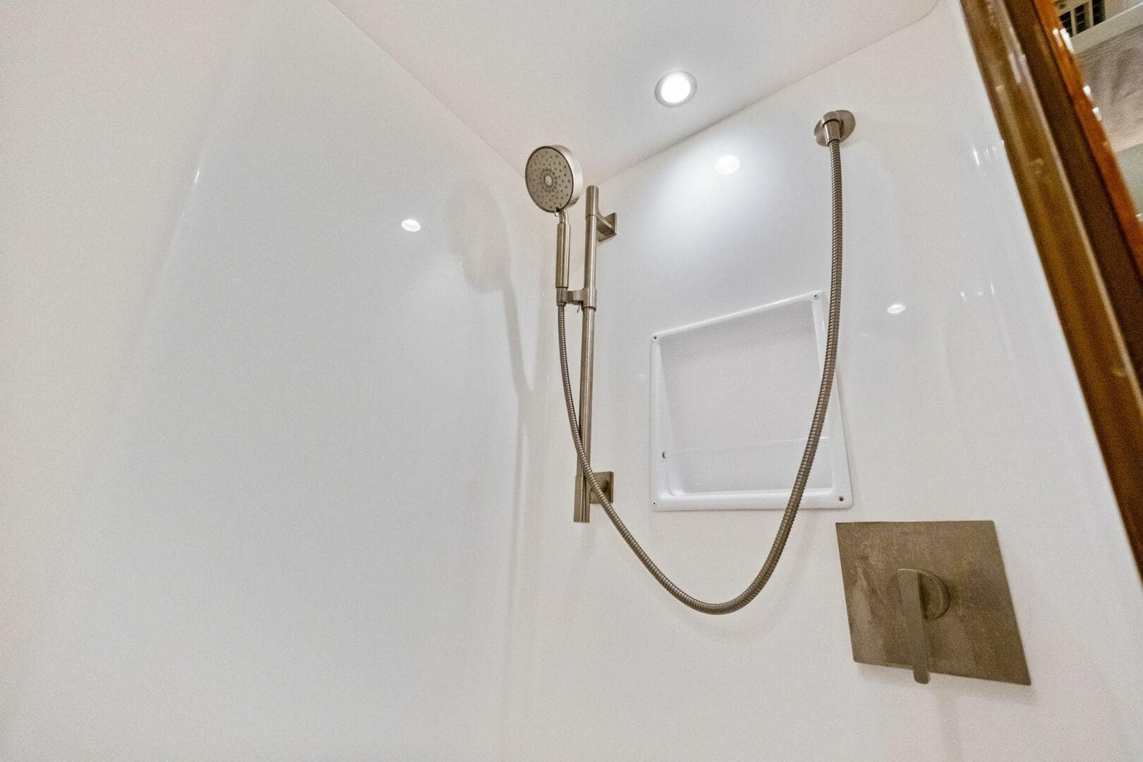 2012 Viking 82 Convertible — photo 52