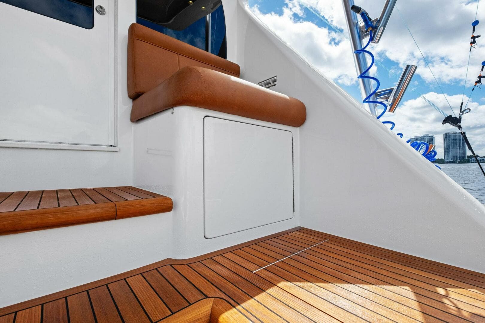 2012 Viking 82 Convertible — photo 69