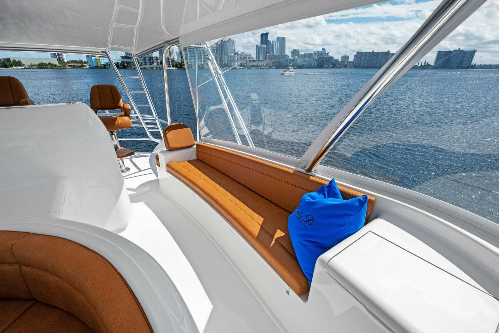 2012 Viking 82 Convertible — photo 87