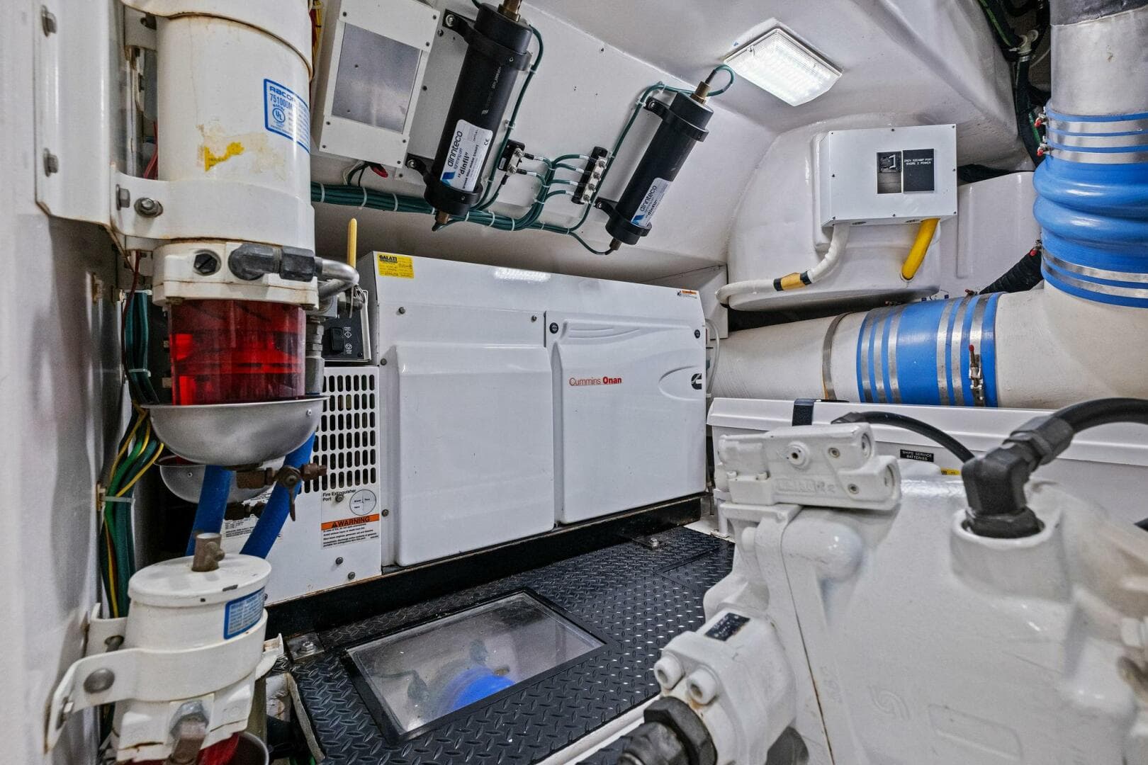 2012 Viking 82 Convertible — photo 97