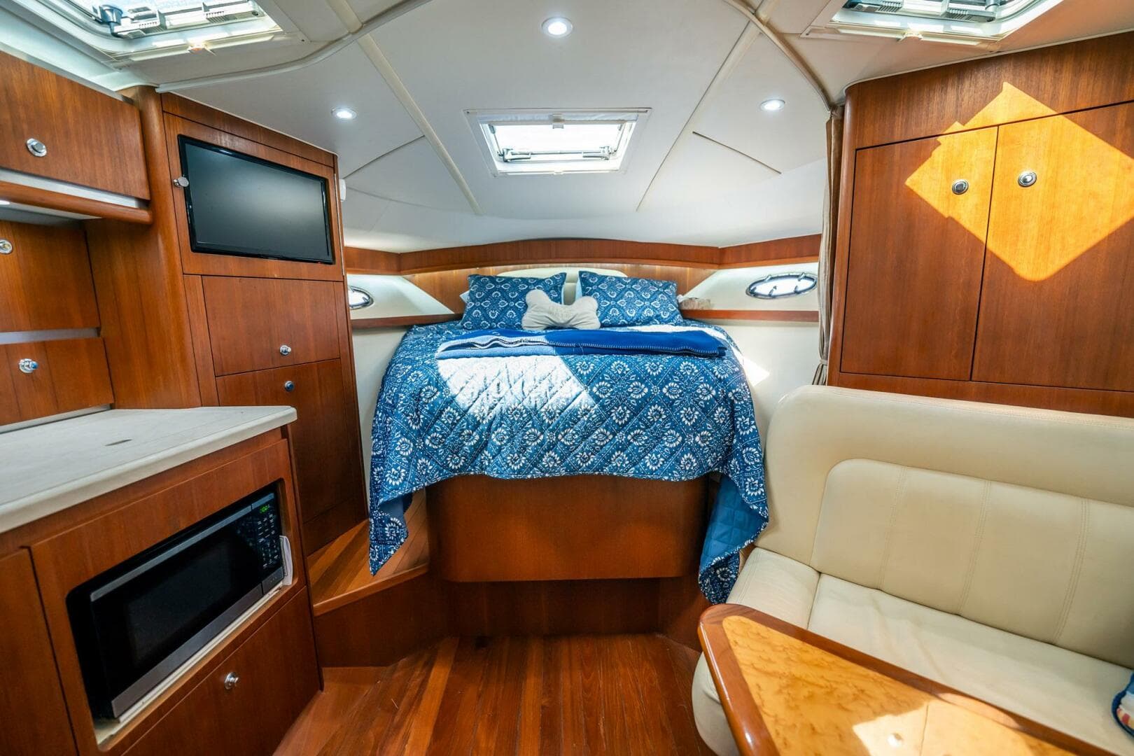 2005 Tiara Yachts 3200 Open — photo 17