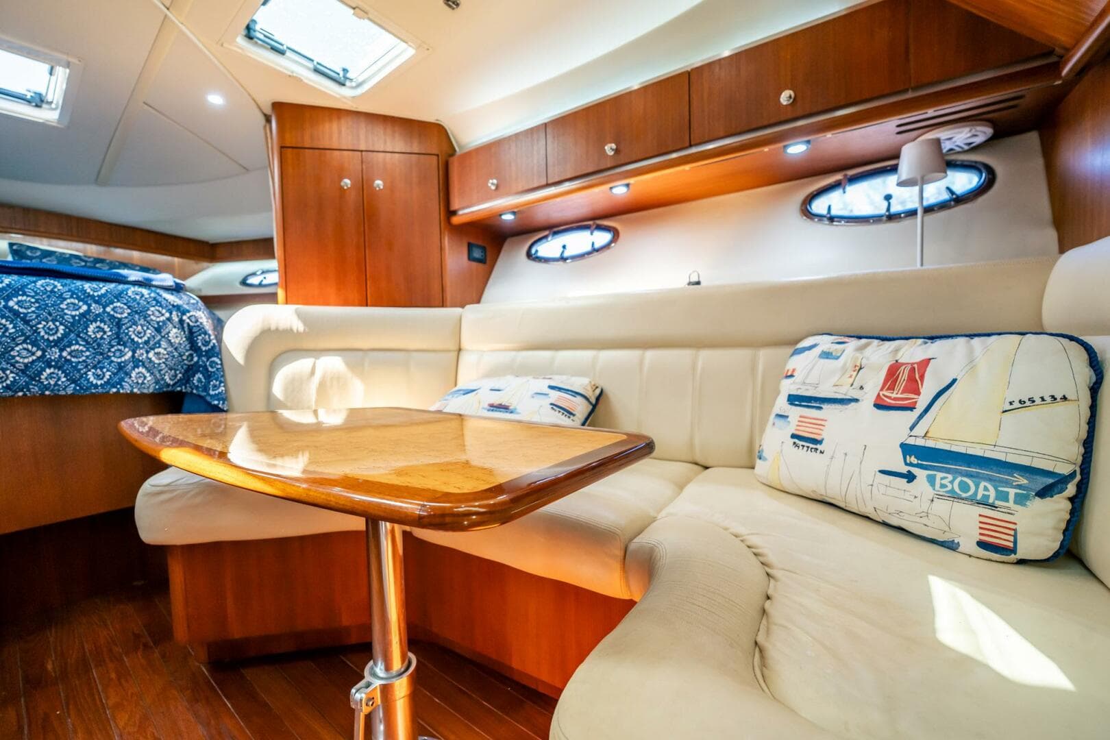 2005 Tiara Yachts 3200 Open — photo 11