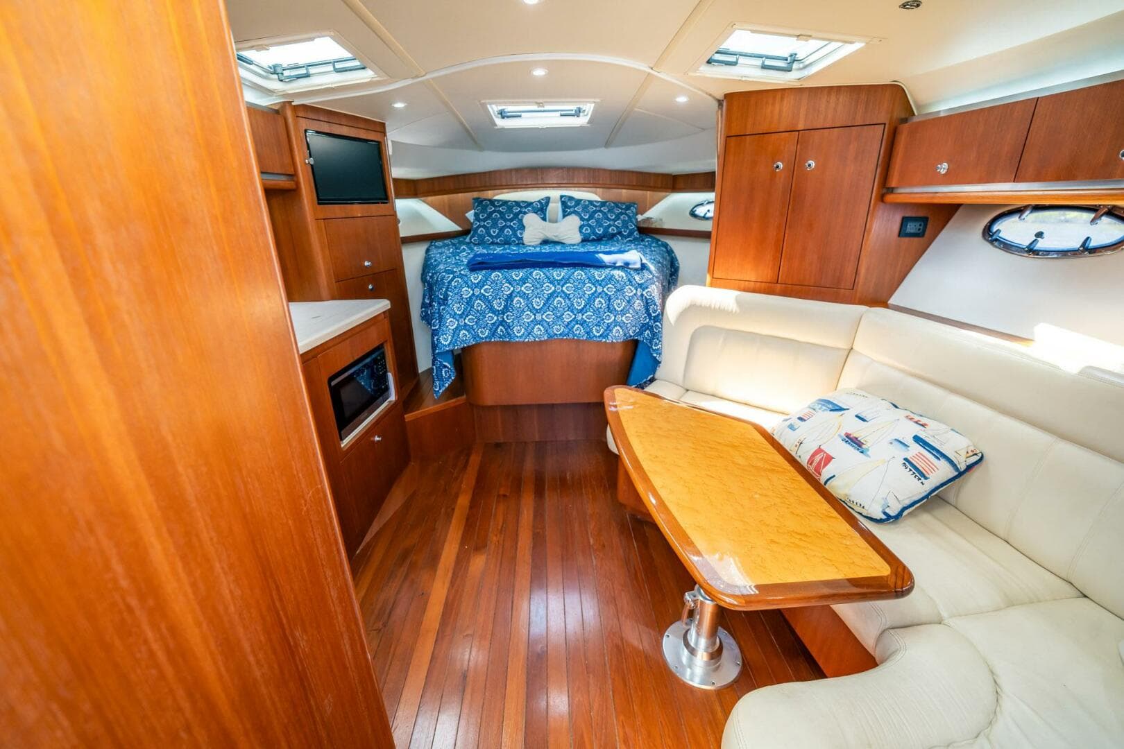 2005 Tiara Yachts 3200 Open — photo 7