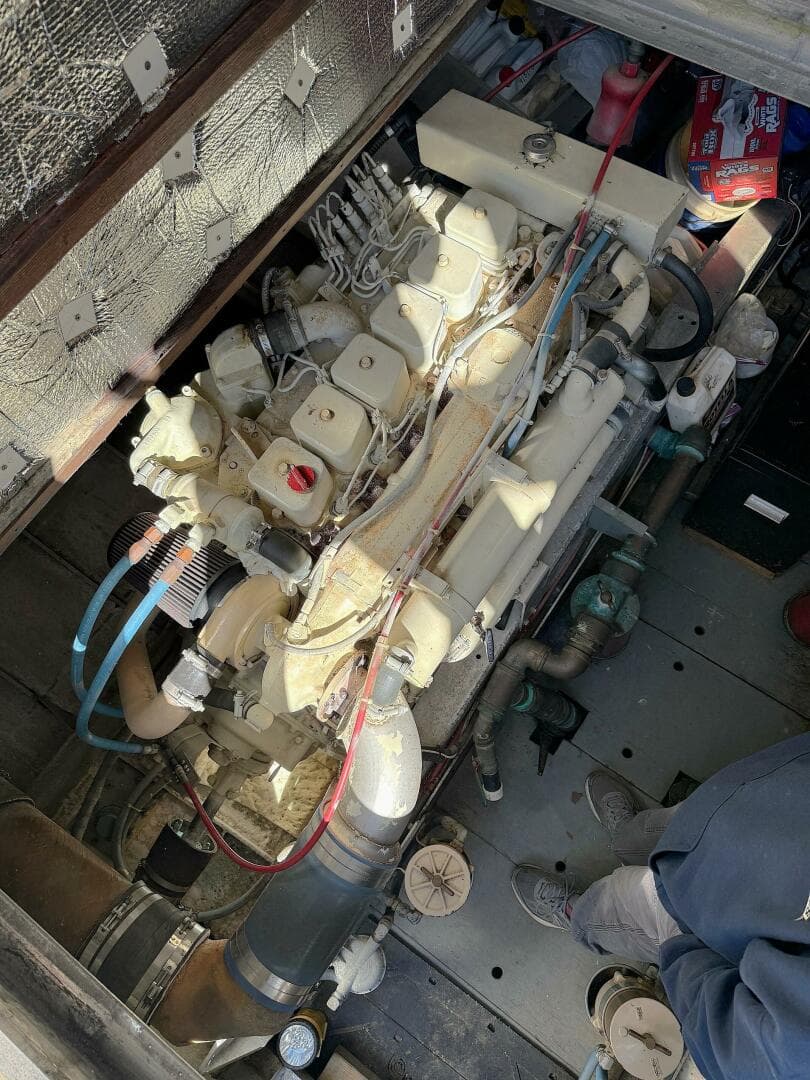 1967 Custom 42’ Flybridge Cruiser — photo 35