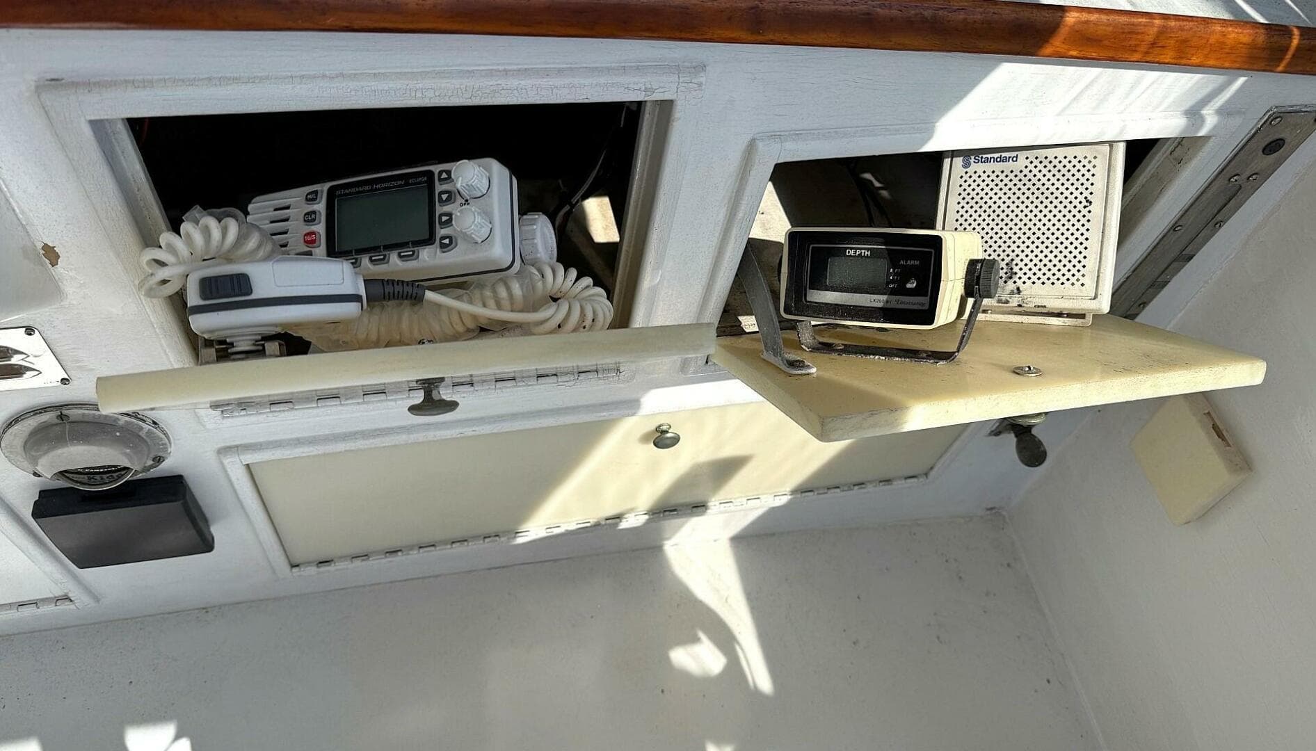 1967 Custom 42’ Flybridge Cruiser — photo 19