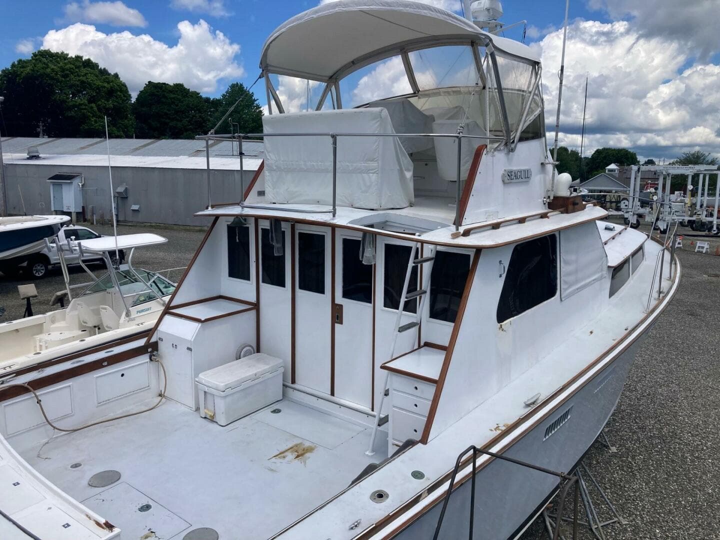 1967 Custom 42’ Flybridge Cruiser — photo 8
