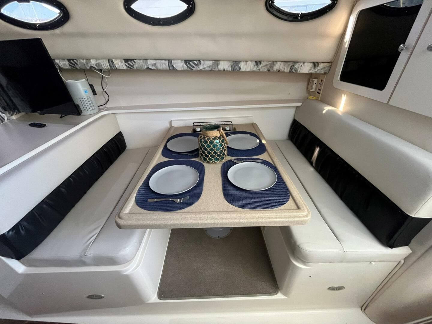2001 Wellcraft 330 Coastal — photo 14
