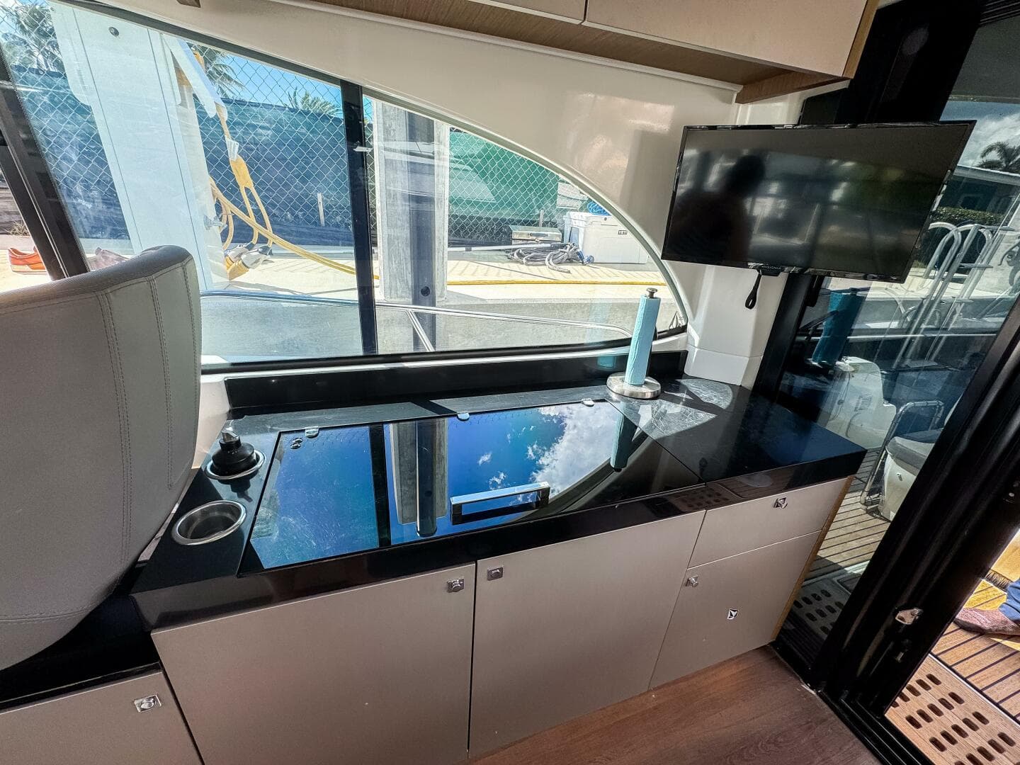 2022 Beneteau Antares 11 — photo 12