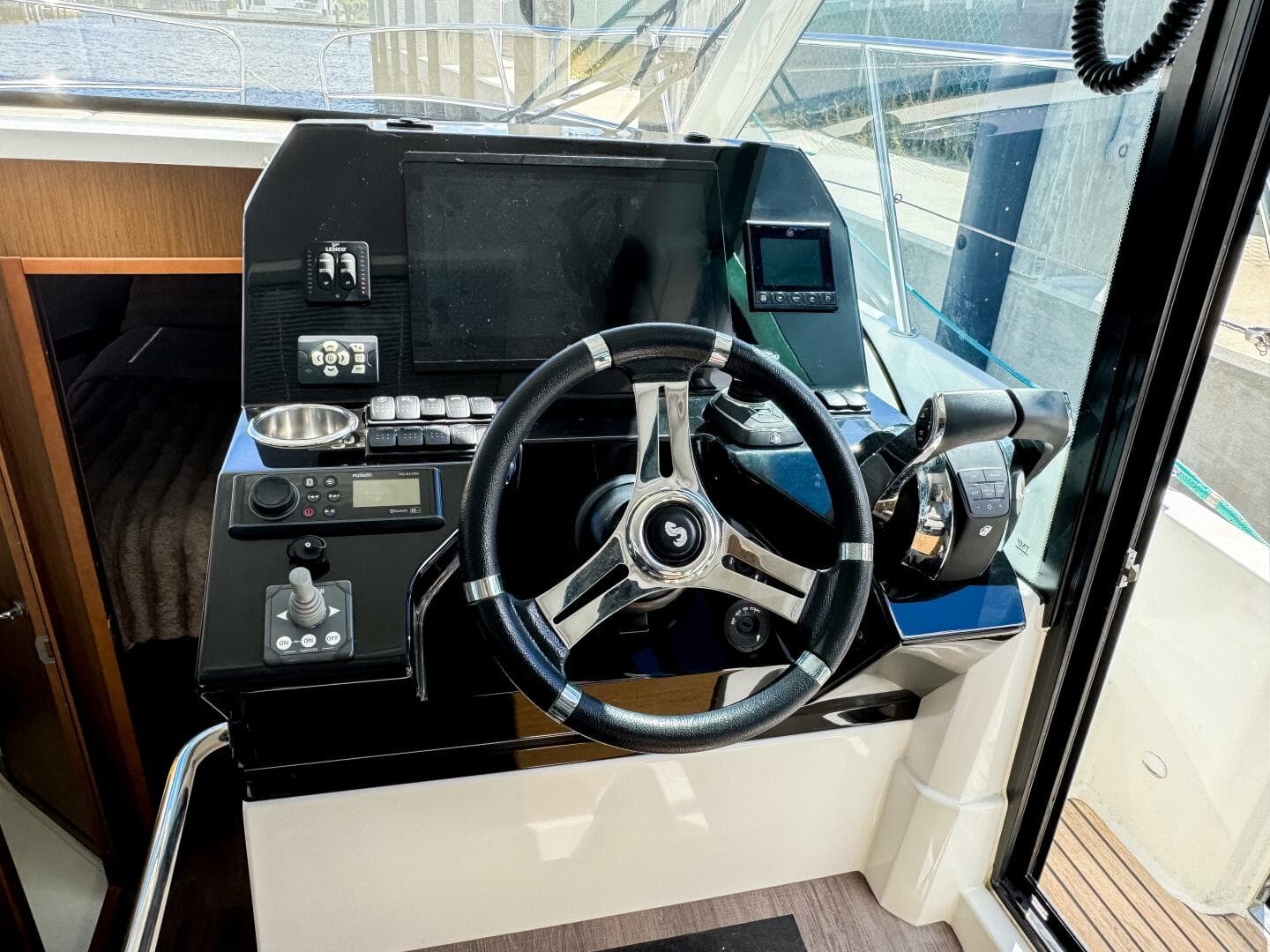 2022 Beneteau Antares 11 — photo 20