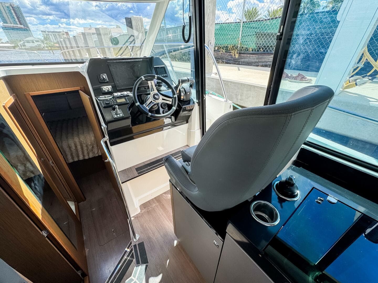 2022 Beneteau Antares 11 — photo 19