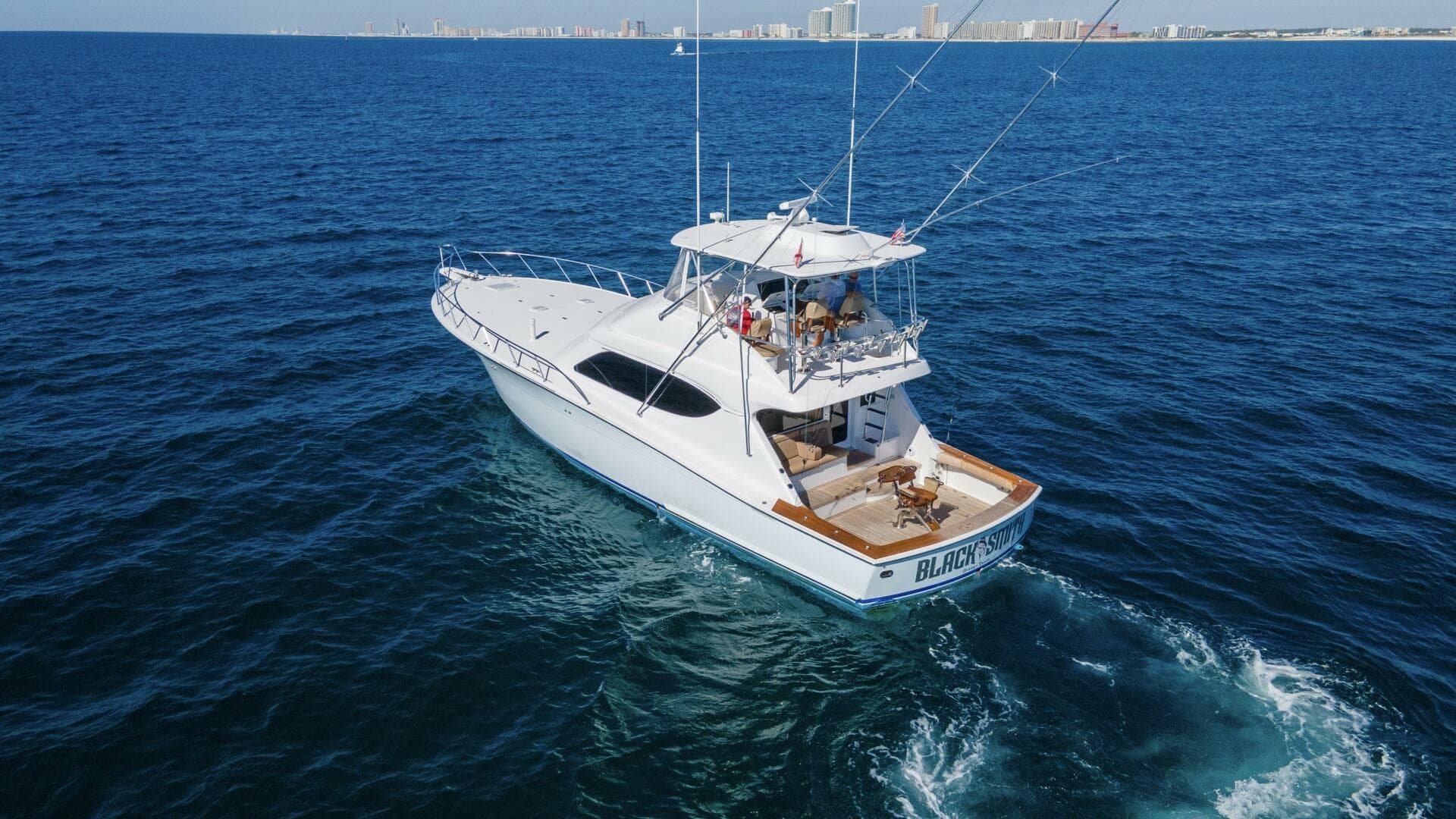 2008 Hatteras 60 Convertible — photo 57