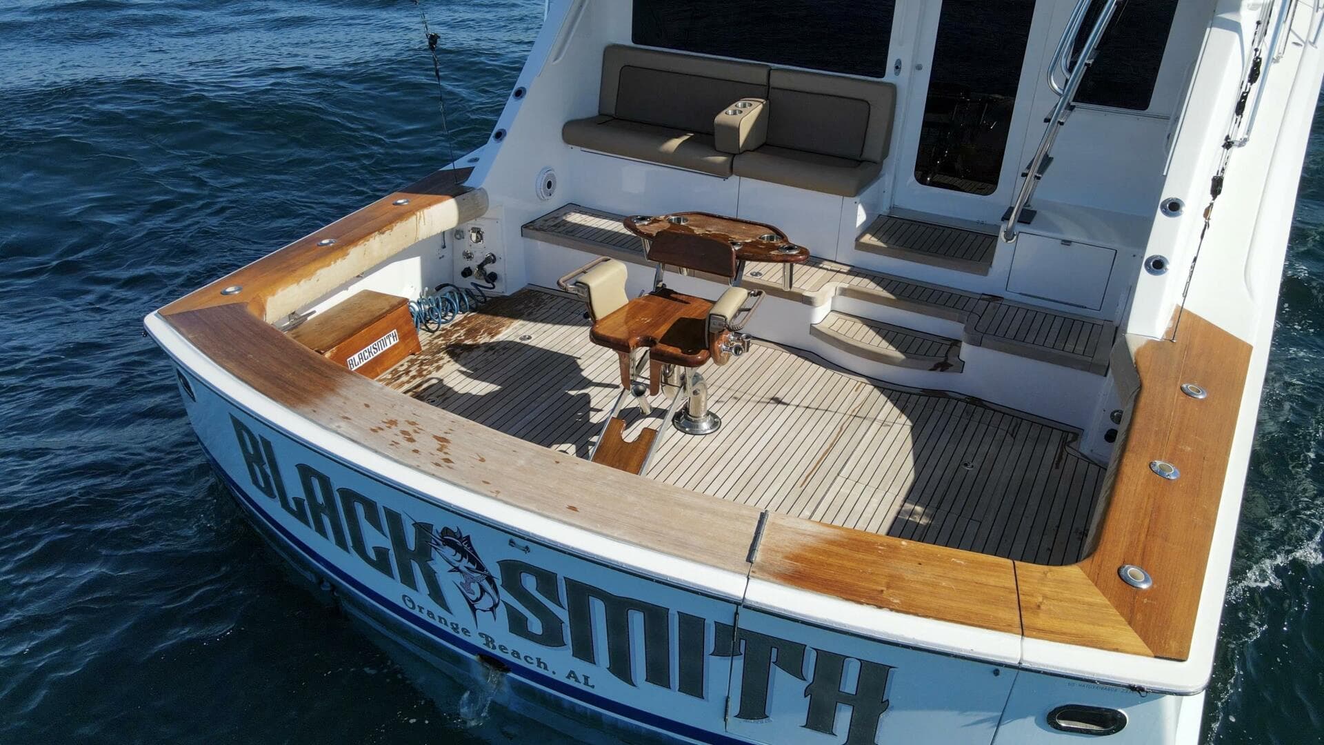 2008 Hatteras 60 Convertible — photo 5