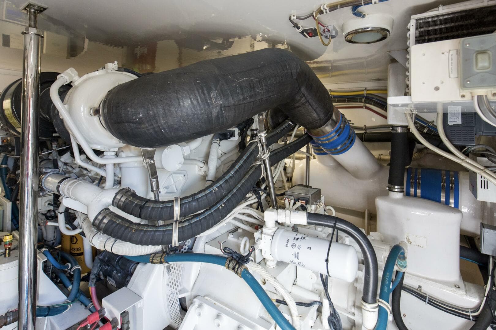 2008 Hatteras 60 Convertible — photo 42