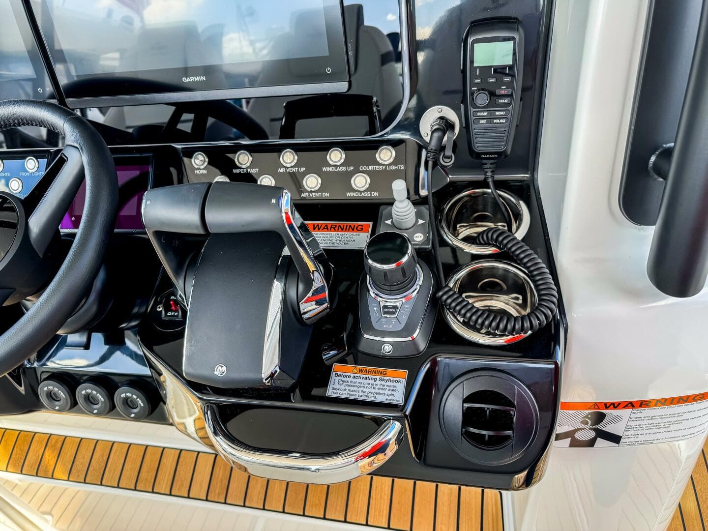 2026 Wellcraft 38 T-Top — photo 23