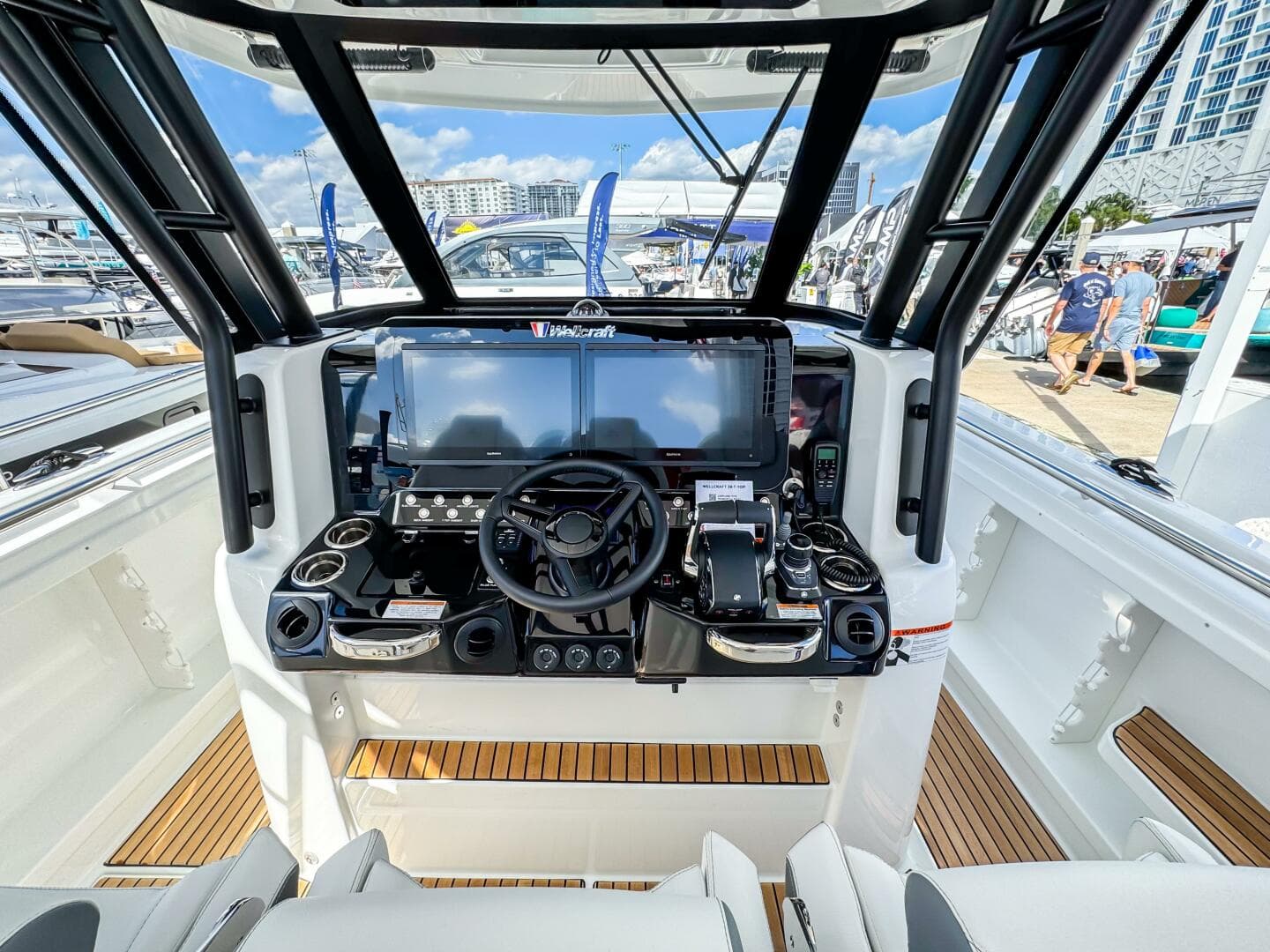 2026 Wellcraft 38 T-Top — photo 18