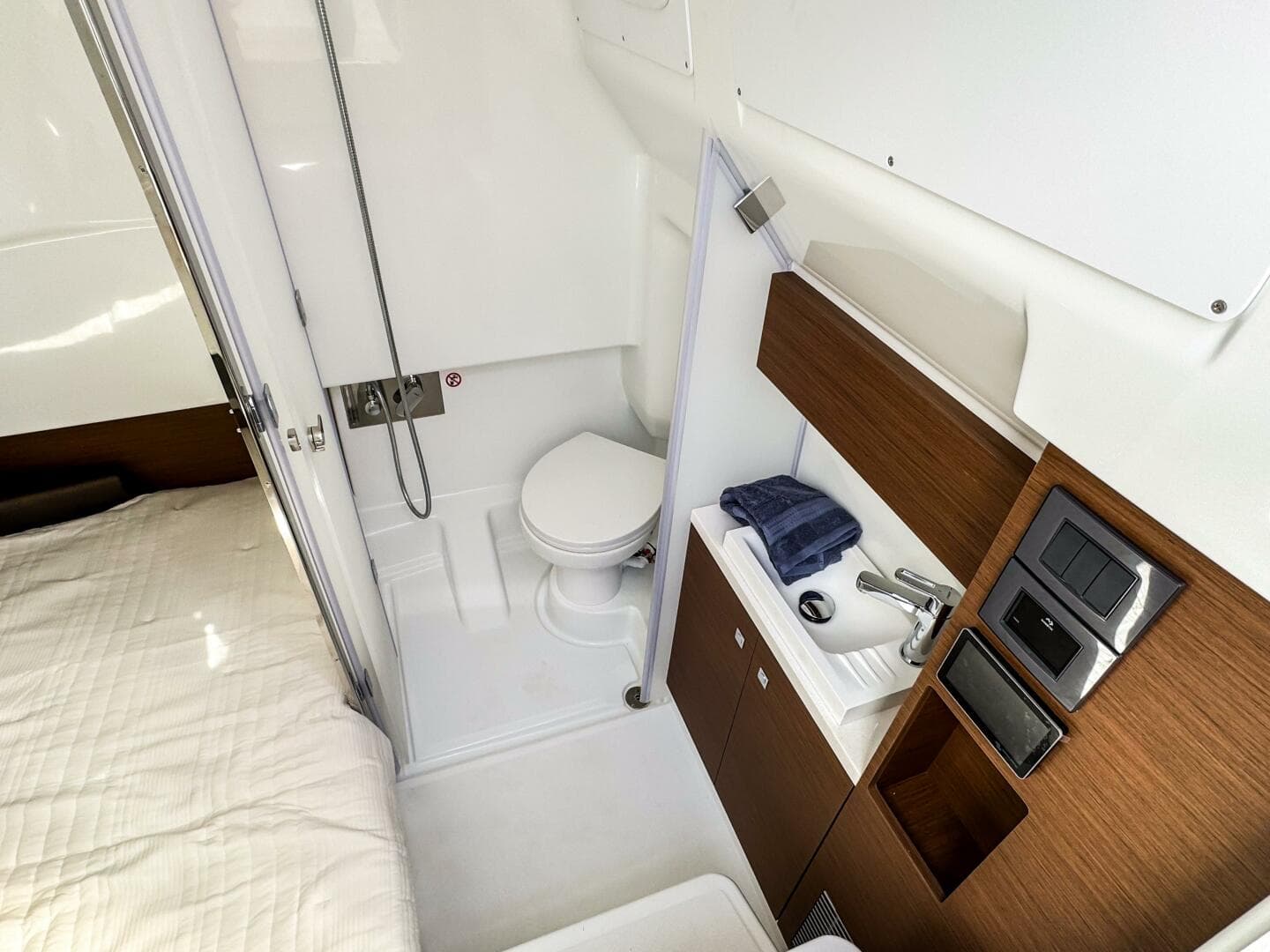 2026 Wellcraft 38 T-Top — photo 25