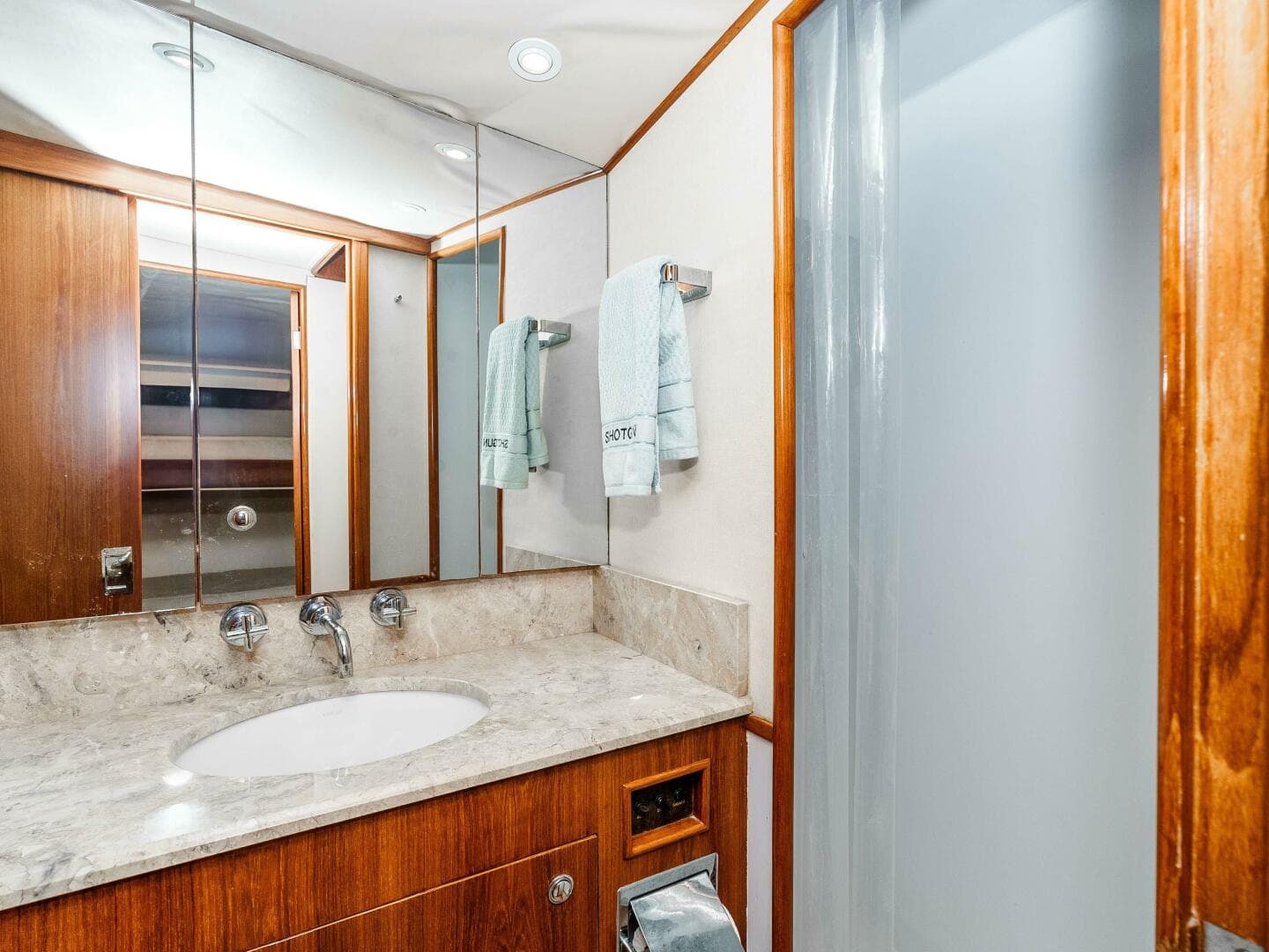 1981 Merritt 55 Convertible — photo 17