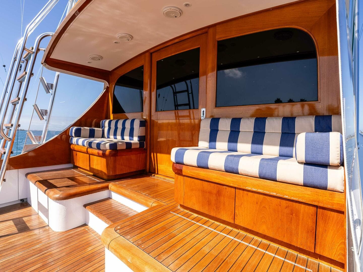 1981 Merritt 55 Convertible — photo 22