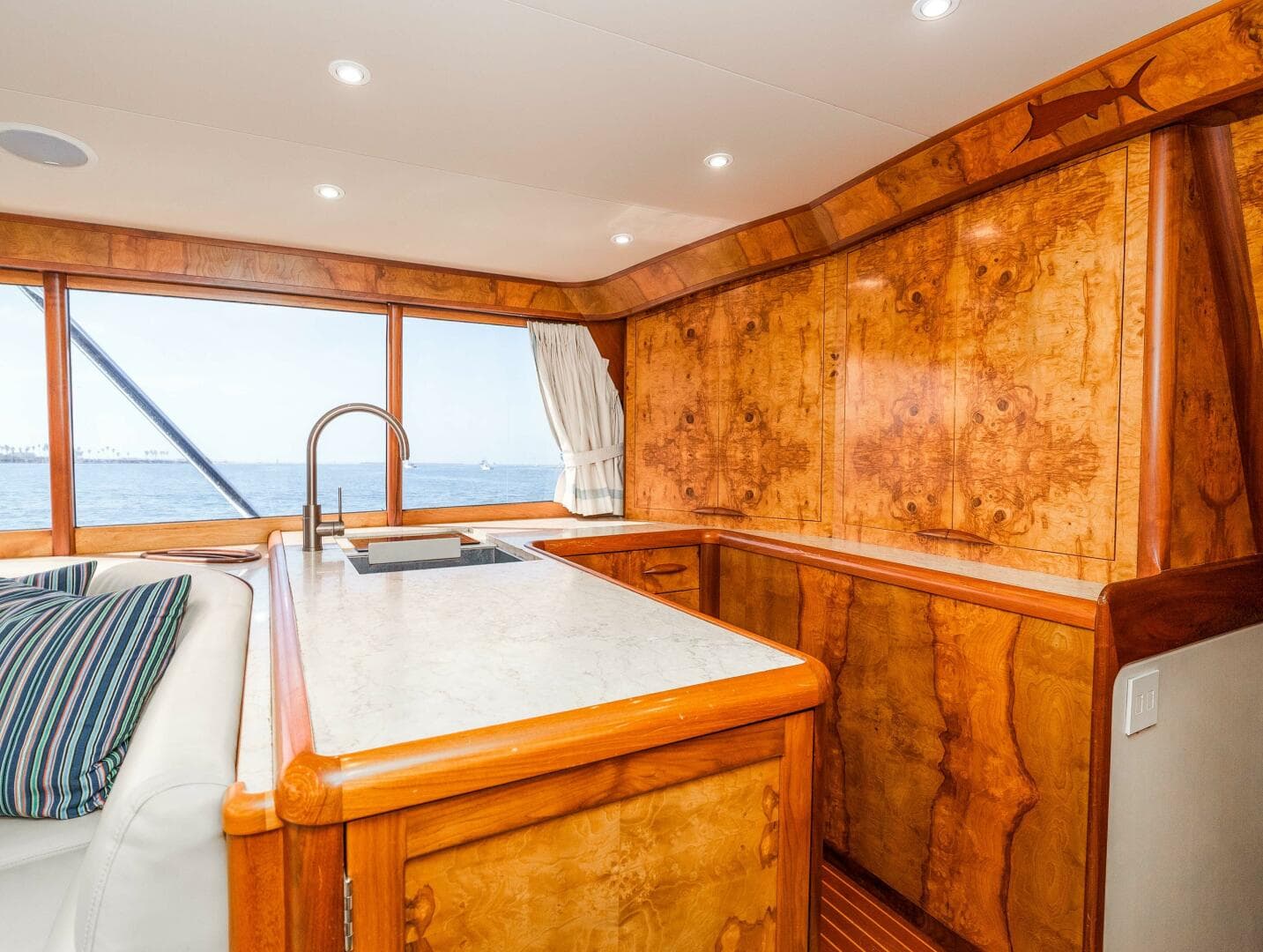 1981 Merritt 55 Convertible — photo 13