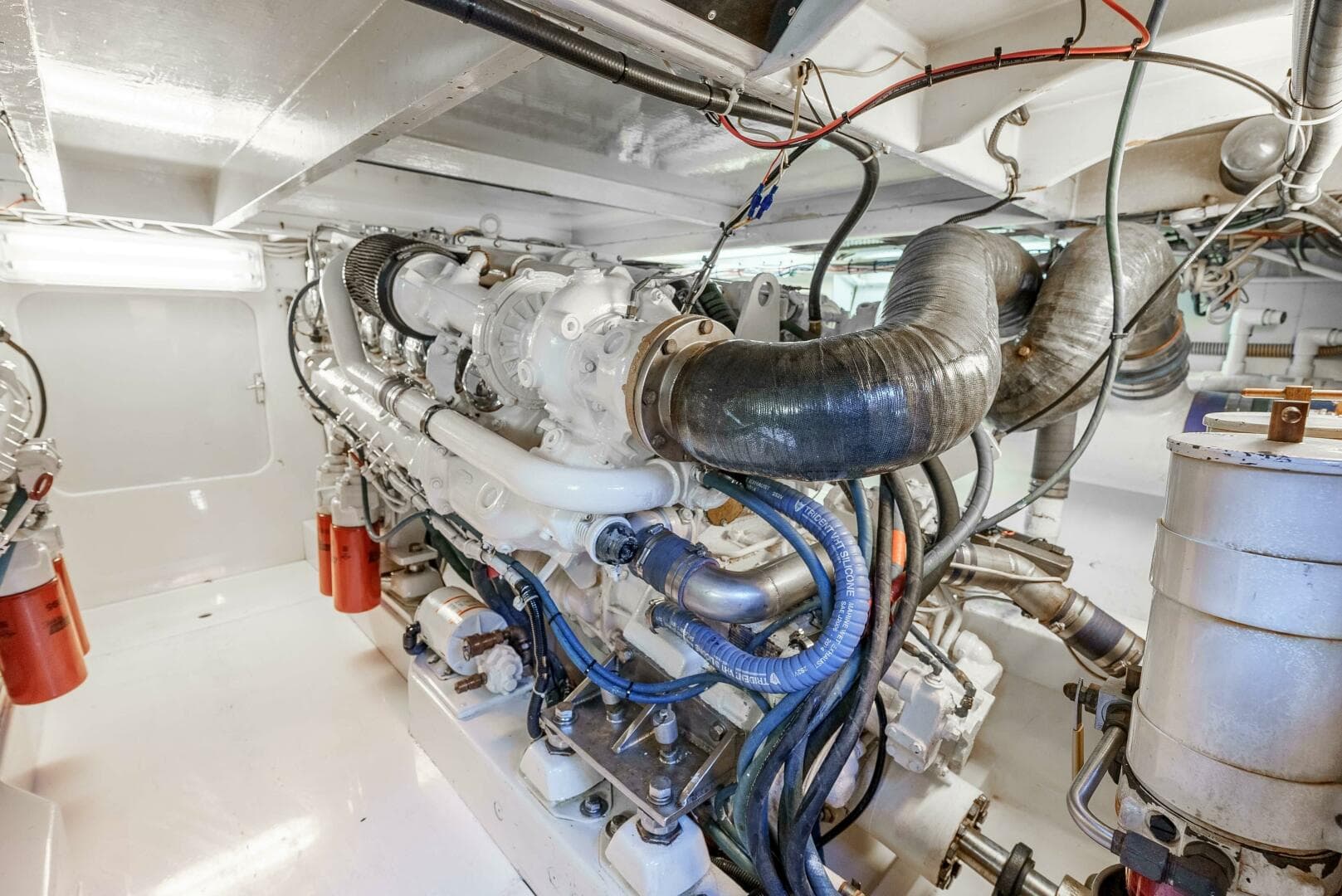 1981 Merritt 55 Convertible — photo 35